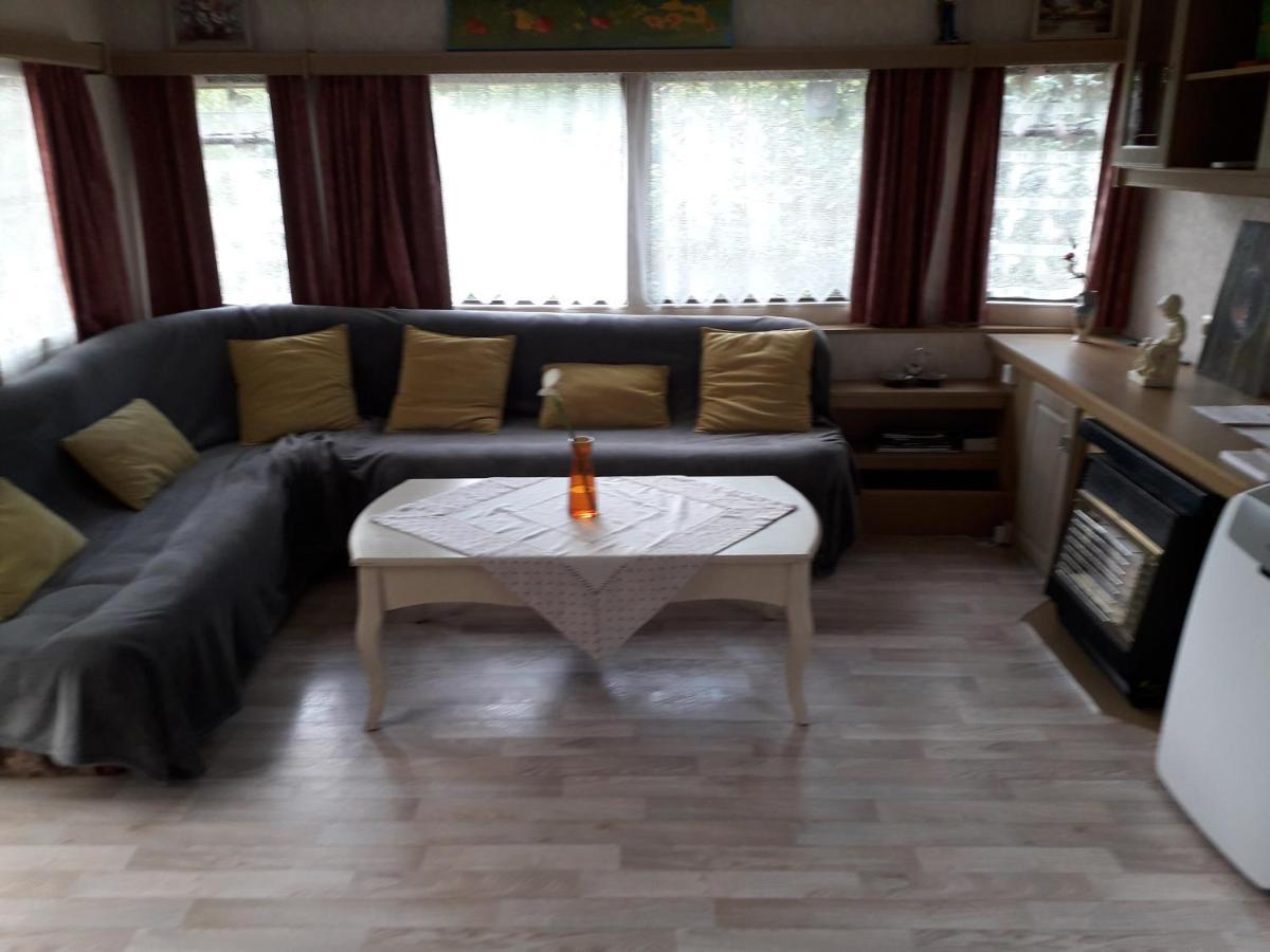 Mobile Home Le Clos De See Chérencé-le-Roussel Exteriér fotografie