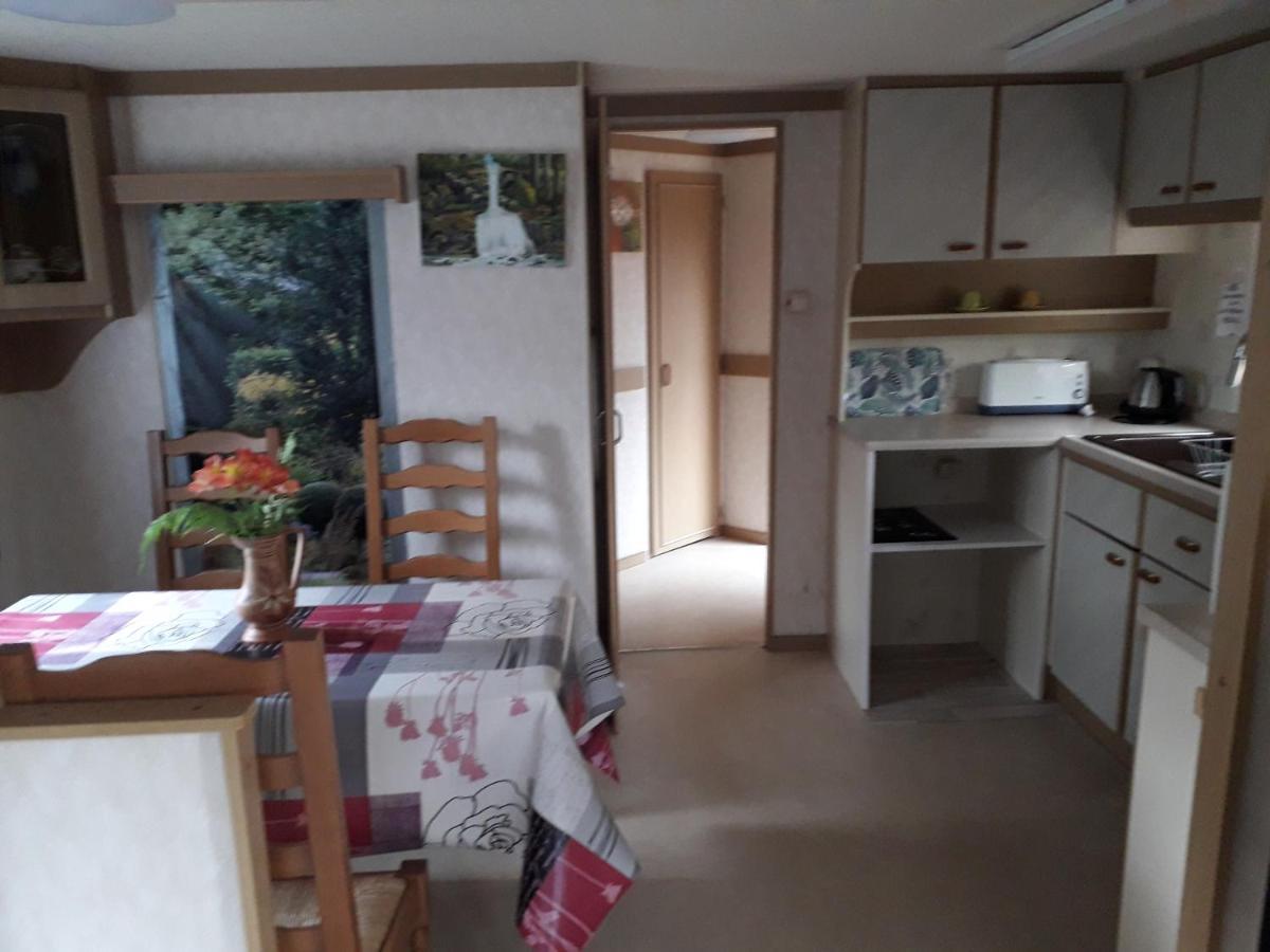 Mobile Home Le Clos De See Chérencé-le-Roussel Exteriér fotografie